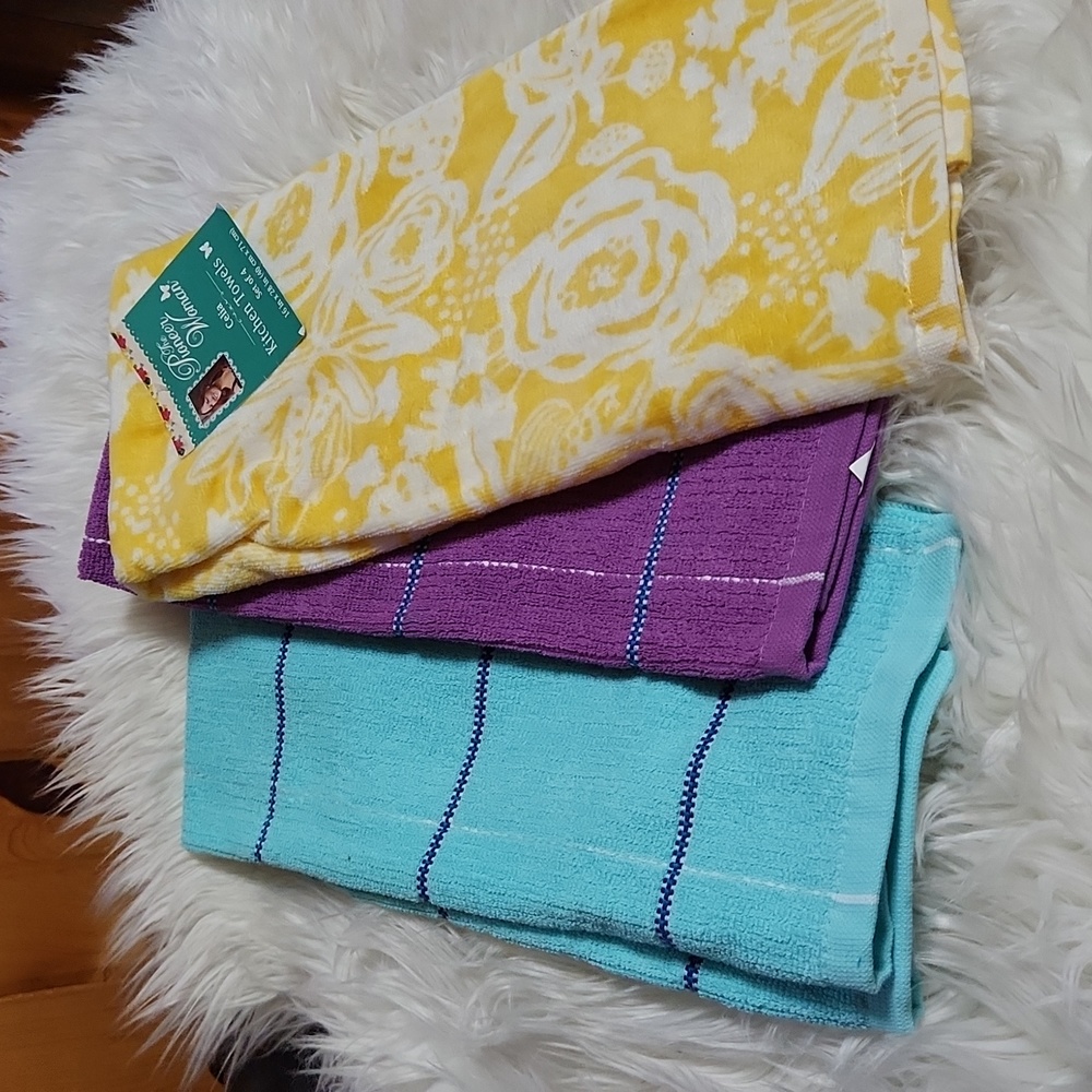 BNWT Pioneer Woman set 3 kitchen towels